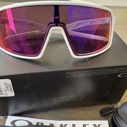 Oakley Sutros 