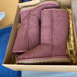 UGG Women’s Winter Boots Size 5