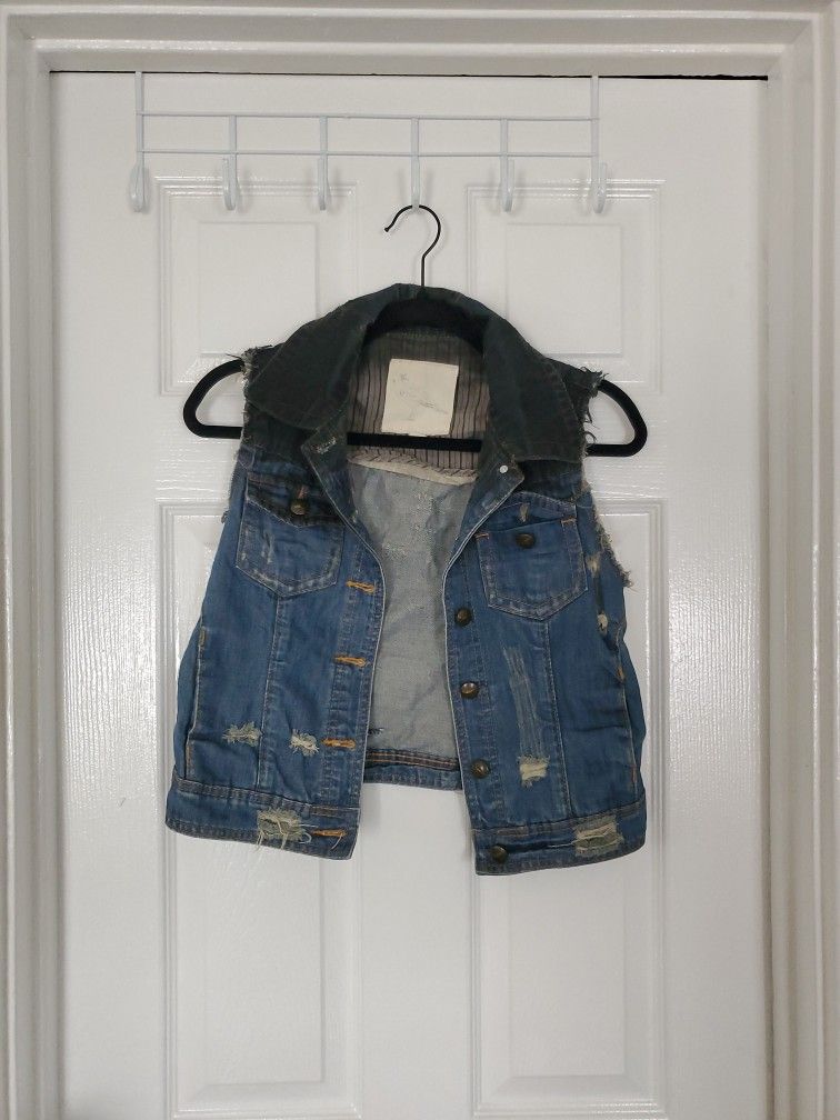White Crow Distressed Denim Vest – Grunge / Punk Style