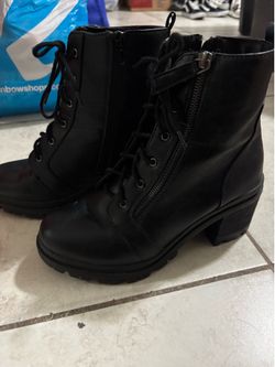 Women's shoes