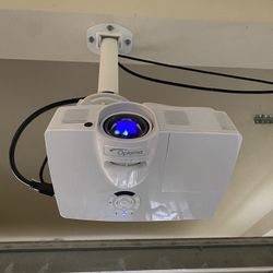 Projector and full Surround Sound, Speakers, Subwoofer, Receiver, Projector Screen