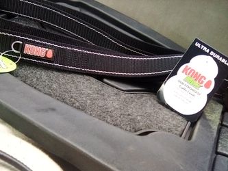 6 ft. Ultra durable Kong Max traffic leash