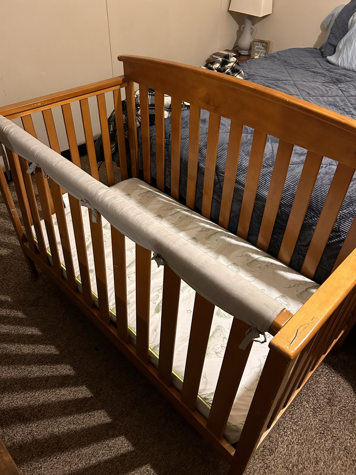 Baby Crib With Mattress 