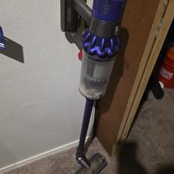 Cordless Dyson Vacuum With Charging Cord 