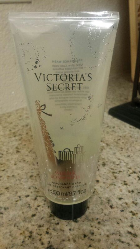 New Victoria's Secret WINTER BOMBSHELL Fragrance Body Wash Shower Gel 6.7 oz