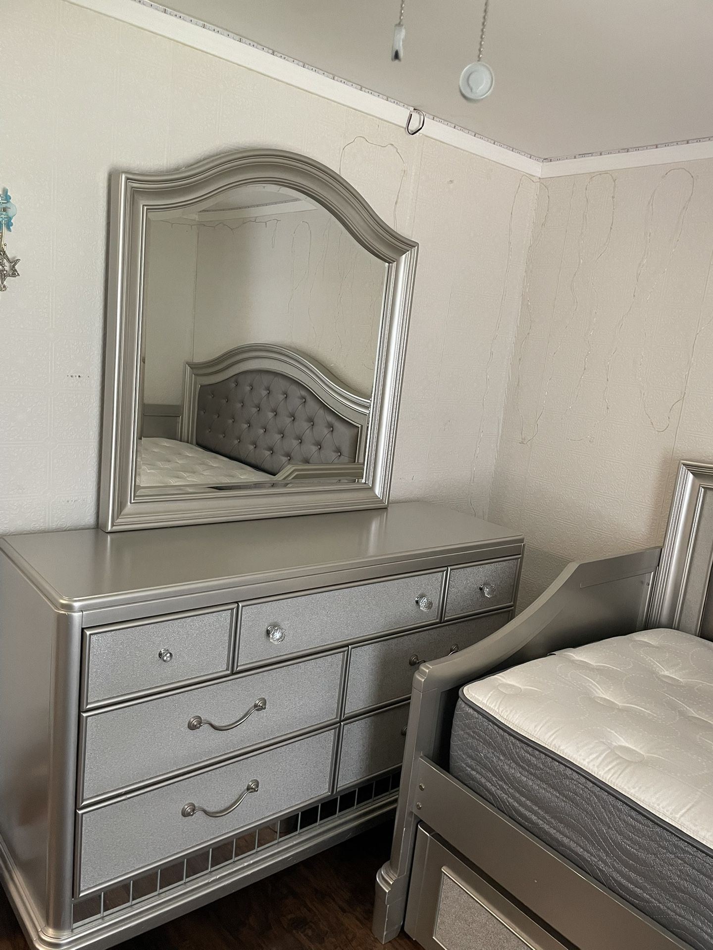 Beautiful Twin Bed With Dresser