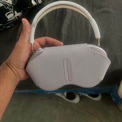 AirPod Pro Max
