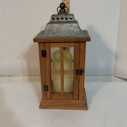 LANTERN WITH FLAMELESS CANDLE