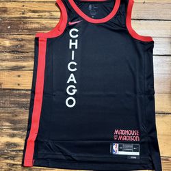 Nike NBA Chicago Basketball Shirt Size Medium