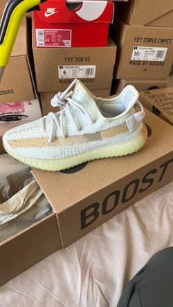 Yeezy 350 V2 Hypers Size 6.5 New