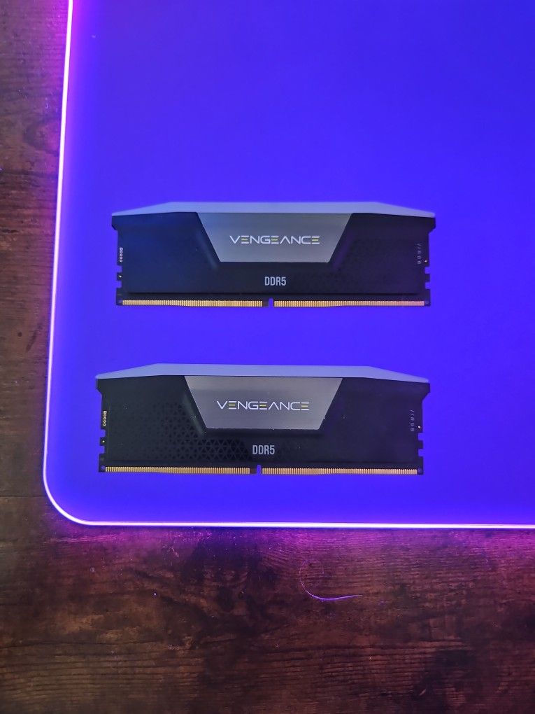 Corsair VENGENCE DDR5 6000mHz RAM 2×16GB Sticks
