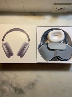 AirPod Maxs Blue