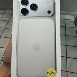 iPhone 17 pro max