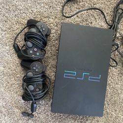 Ps2 With 2 Controllers And Wires 