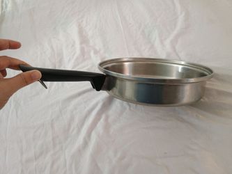 10.5 INCH DUNCAN HINES COOKING PAN