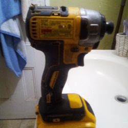 DeWalt impact drill in good working condition battery is in excellent condition $40