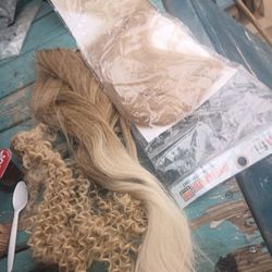 Hair Extensions https://offerup.com/redirect/?o=NTQuSW4=