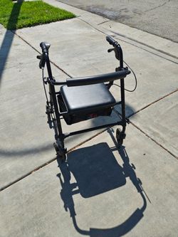 Nova With Seat And Storage Adjustable Walker 65 Like New No Rips See Pictures For Details Specs