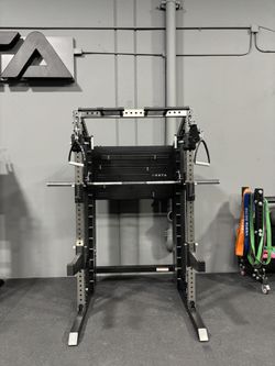 Vesta Fitness Pioneer Smith Machine 
