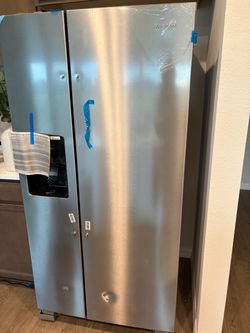 Whirlpool - 33 in. Wide 21 cu. ft. Side-by-Side Refrigerator with LED Interior Lighting - Stainless