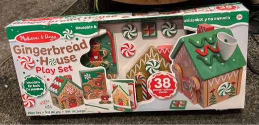 Melissa & Doug Wooden Gingerbread House Christmas Holiday Playset 38 Pieces