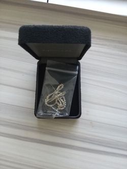 100% Moissanite bow shaped earrings