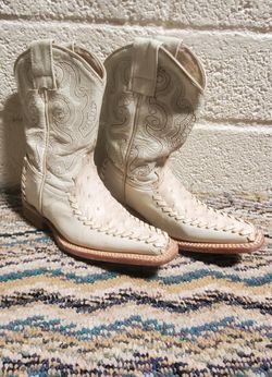 Red Daimond childrens boots
