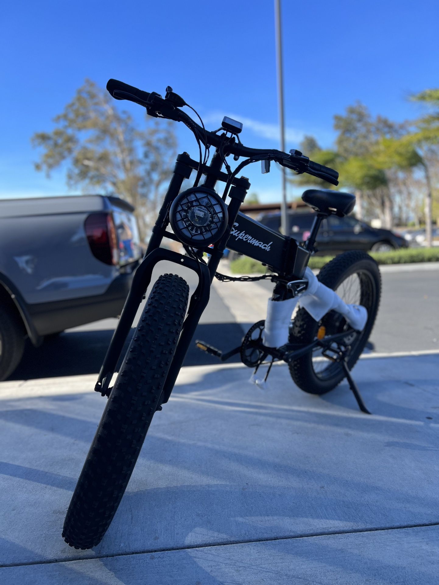 Supermach Big Tires Electric Bike / Black