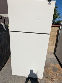 WORKING REFRIGERATOR -PICK UP ONLY- LOCATED IN EL MONTE -WILL REMOVE POSTING WHEN SOLD-$40