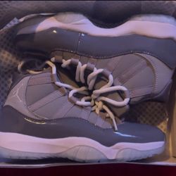 Jordan 11 Cool Greys  Size 8