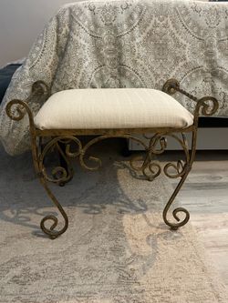 Nice vanity bench