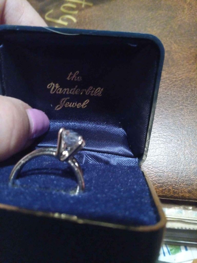 The Vanderbilt Wedding Ring Set