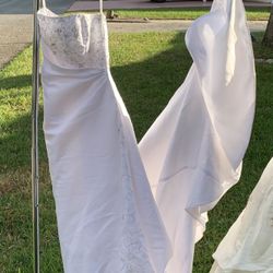WHITE WEDDING GOWN With Train - Michaelangelo by David’s Bridal SIZE 2 