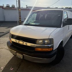 2008 Chevy Express 3500