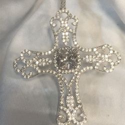 Silver Pendant And Chain