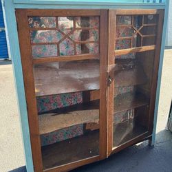 Beautiful Antique Display Cabinet 