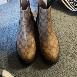 Coach Women Size 8.5