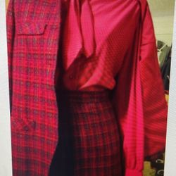 D’Allaird’s 2pc 100% Acrylic Jacket & Skirt & Long Sleeve Button Up Blouse . Pink. Set Is 10 & Blouse Is Med .