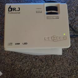 Dr.J 100" Mini Projector