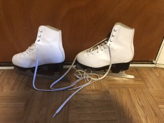 Girls Skate Shoes In Good Condition 