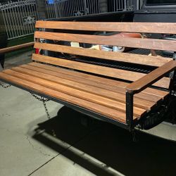 Swinging Bench 