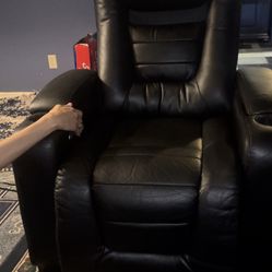 Black, Leather Recliner Modern $400  obo  Cash Free Delivery Fresno N Clovis Only