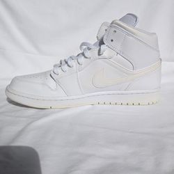 Air Jordan 1 Mid White
