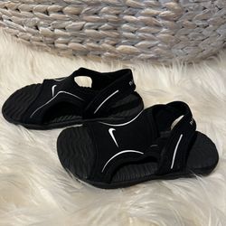 Nike Children’s Size 11 Outdoor Sandal
