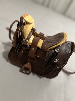 Saddle Leather purse