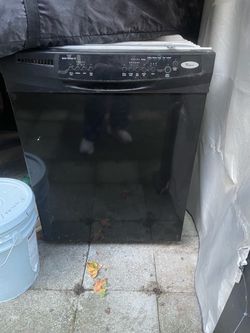 Moving sale/ Fridge /Dishwasher