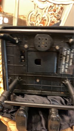 Halloween witch batteries operate.