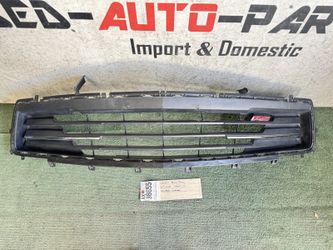w/cracks 2016 - 17  - 2018 CHEVROLET CAMARO RS FRONT LOWER BUMPER GRILLE OEM AX98655