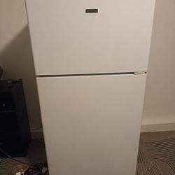 Hotpoint Refrigerator 