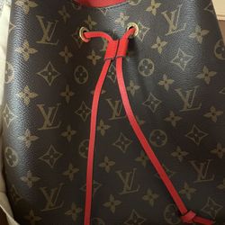 Original Louis Vuitton Purse 